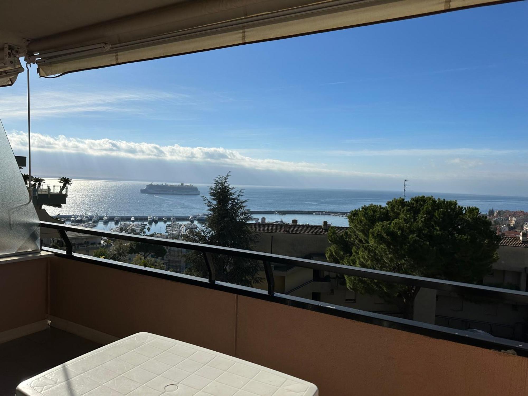 Vip - Sea View - Pool & Tennis - Free Parking Apartment *