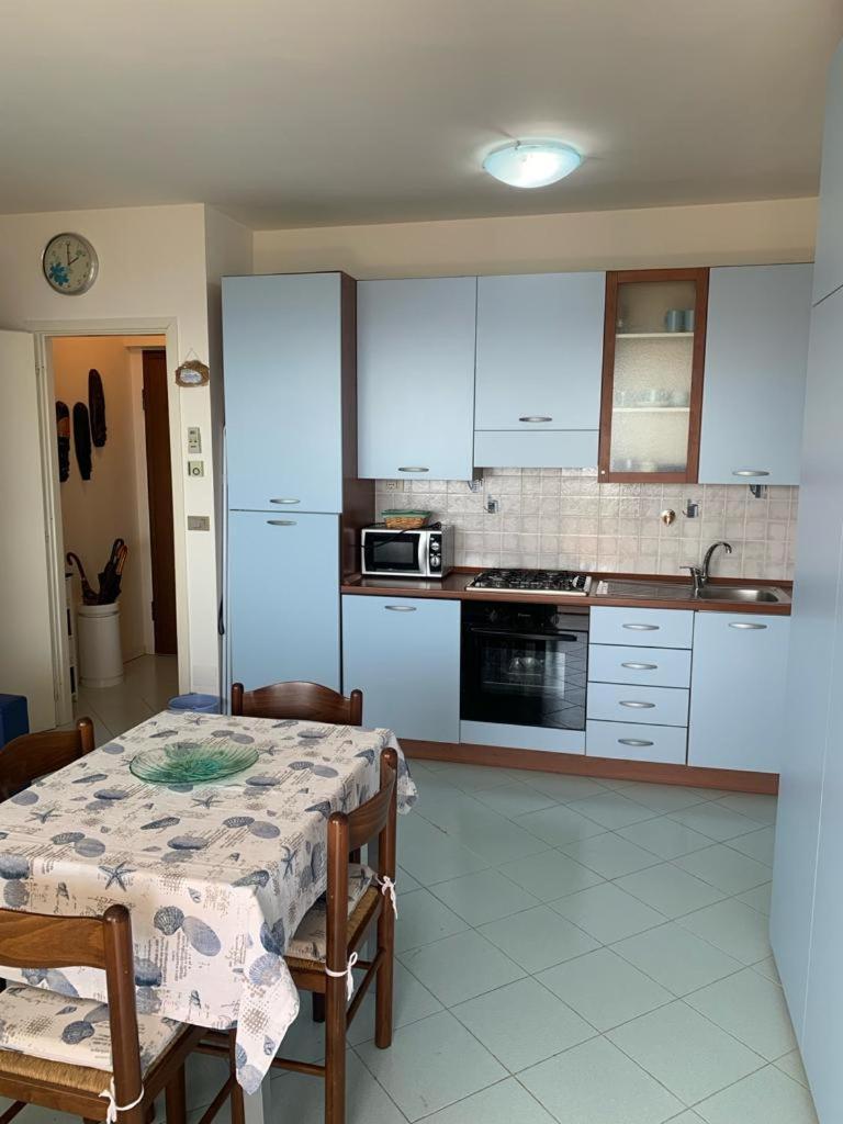 Vip - Sea View - Pool & Tennis - Free Parking Apartment *